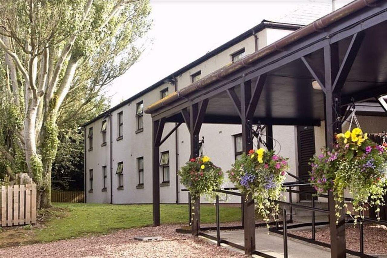 Premier Inn Dundee West Экстерьер фото