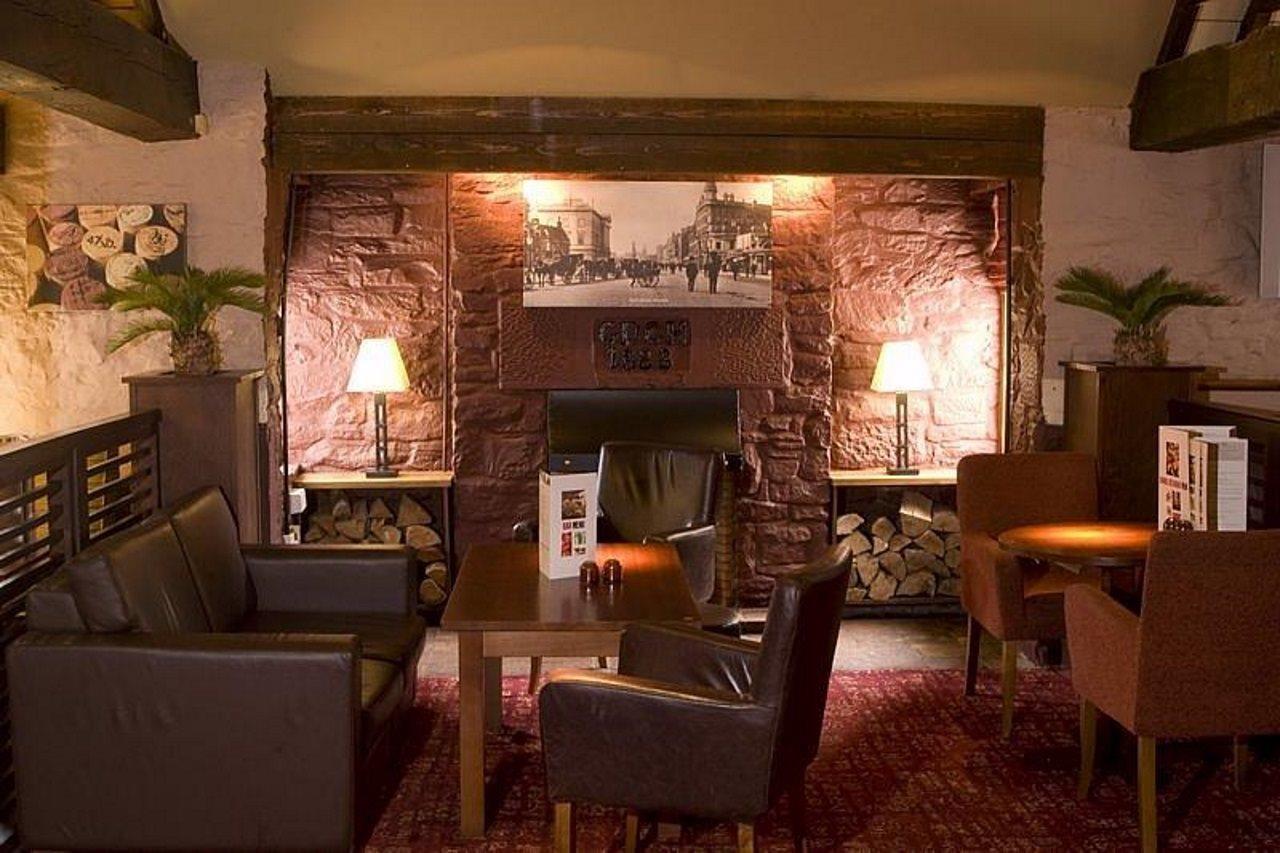 Premier Inn Dundee West Экстерьер фото