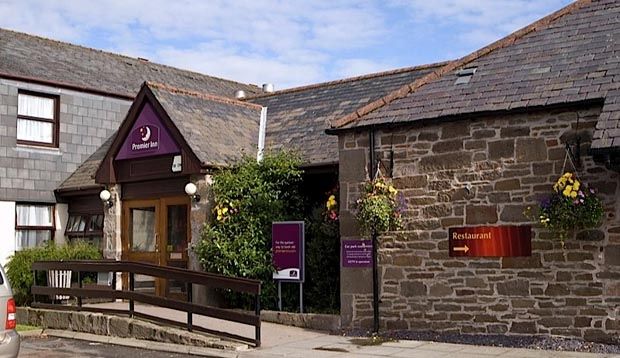 Premier Inn Dundee West Экстерьер фото